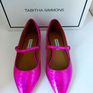 Tabitha Simmons, size 6 1\2 Fuchsia Metallic shoes. Brand New.